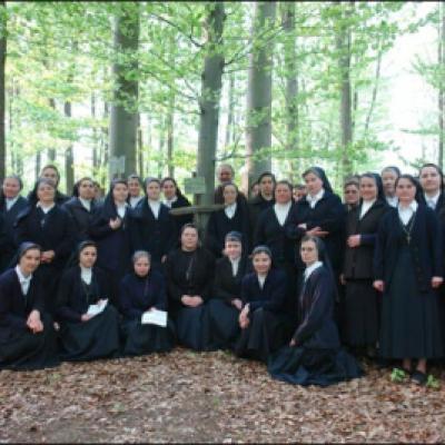 29 aprilie - 6 mai 2006: Luncani: Formare, exerciţii spirituale şi reînnoire de voturi