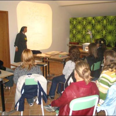 6 mai 2006: Dărmăneşti: Pregătirile pentru Ziua Tineretului