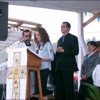 7 mai 2006: Dărmăneşti: Sub stropii credinţei (I)
