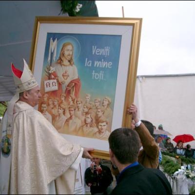 7 mai 2006: Dărmăneşti: Sub stropii credinţei (II)