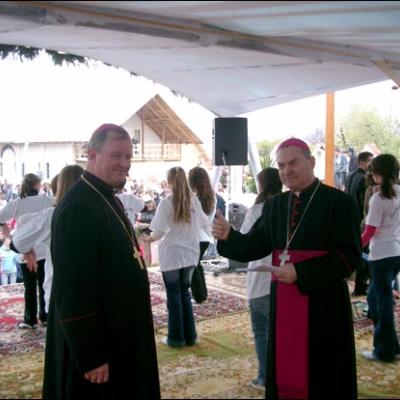 7 mai 2006: Dărmăneşti: Sub stropii credinţei (III)