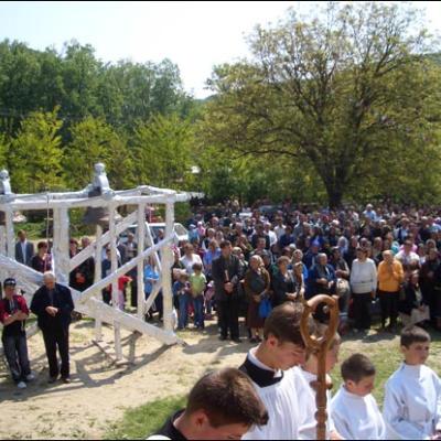 13 mai 2006: Gâşteni: Sfinţire de clopote