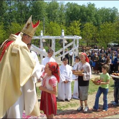 13 mai 2006: Gâşteni: Sfinţire de clopote