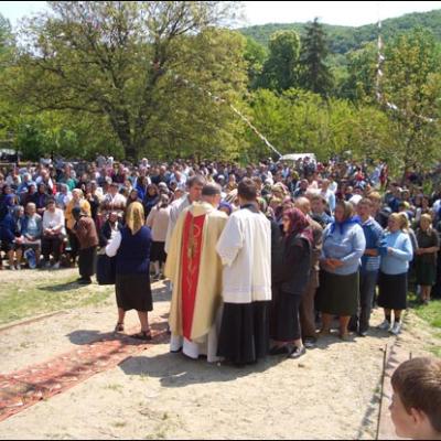 13 mai 2006: Gâşteni: Sfinţire de clopote
