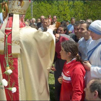 13 mai 2006: Gâşteni: Sfinţire de clopote