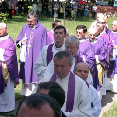 24 mai 2006: Gherăeşti: Înmormântarea pr. Anton Dănculesei