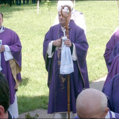 24 mai 2006: Gherăeşti: Înmormântarea pr. Anton Dănculesei