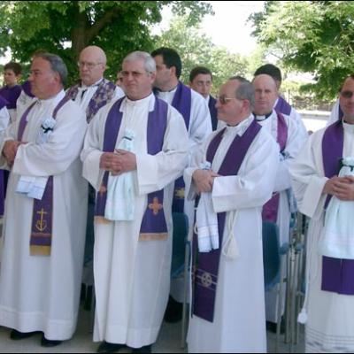 24 mai 2006: Gherăeşti: Înmormântarea pr. Anton Dănculesei