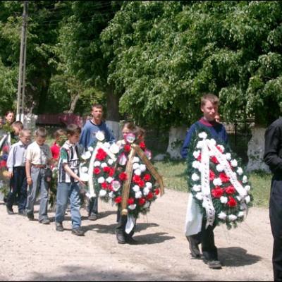 24 mai 2006: Gherăeşti: Înmormântarea pr. Anton Dănculesei