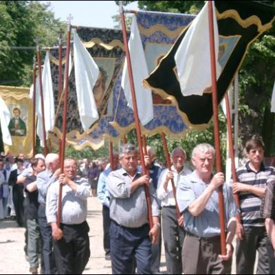 24 mai 2006: Gherăeşti: Înmormântarea pr. Anton Dănculesei