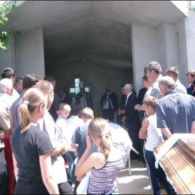 24 mai 2006: Gherăeşti: Înmormântarea pr. Anton Dănculesei