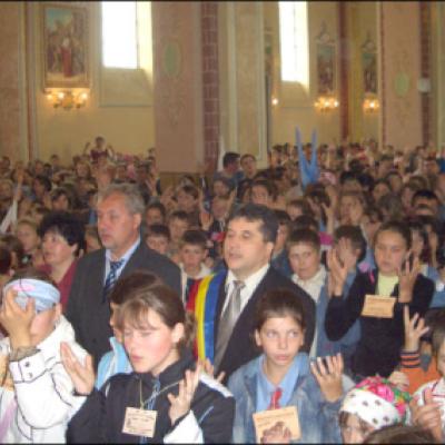 3 mai 2006: Sărbătoarea Copiilor la Faraoani