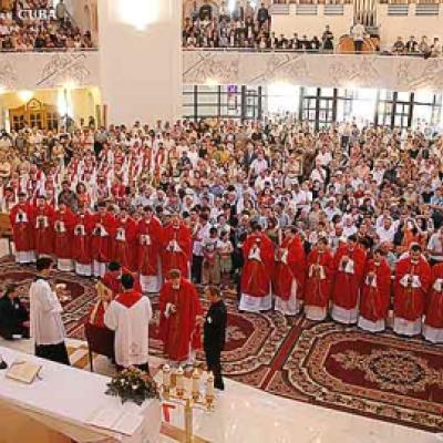 29 iunie 2006: Hirotonire de preoţi în catedrala din Iaşi (FOCUS)