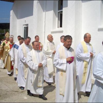 22 iulie 2006: Ciucani: Sfinţirea bisericii "Sfânta Maria Magdalena"