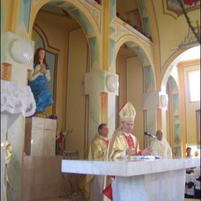 22 iulie 2006: Ciucani: Sfinţirea bisericii "Sfânta Maria Magdalena"