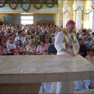 22 iulie 2006: Ciucani: Sfinţirea bisericii "Sfânta Maria Magdalena"