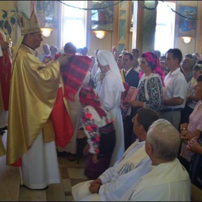 22 iulie 2006: Ciucani: Sfinţirea bisericii "Sfânta Maria Magdalena"