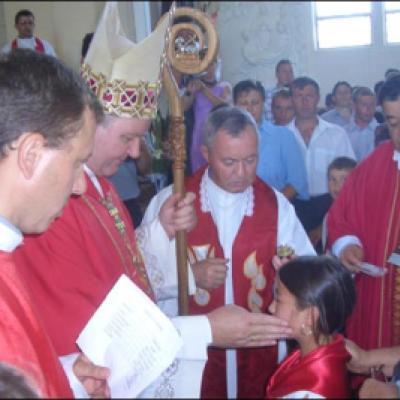 22 iulie 2006: Administrarea Mirului în Parohia Coman