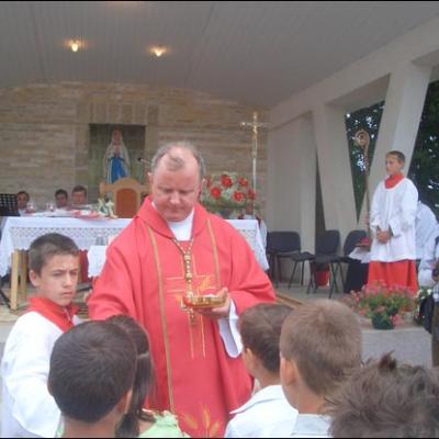 6 august 2006: Administrarea Mirului în Parohia Izvoarele (IS)