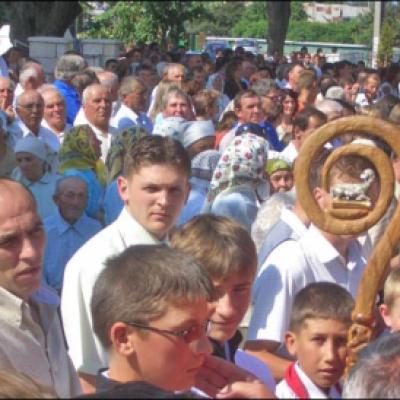 12 august 2006: Administrarea Mirului în Parohia Răchiteni