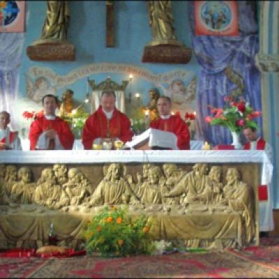 12 august 2006: Administrarea Mirului în Parohia Săveni