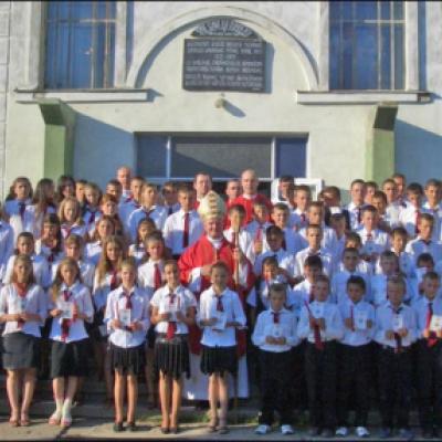 12 august 2006: Administrarea Mirului în Parohia Săveni