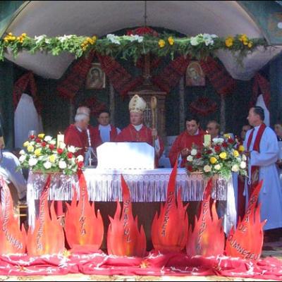 13 august 2006: Administrarea Mirului în Parohia Lespezi