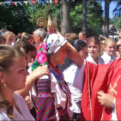 13 august 2006: Administrarea Mirului în Parohia Lespezi