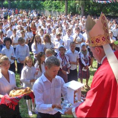 13 august 2006: Administrarea Mirului în Parohia Lespezi