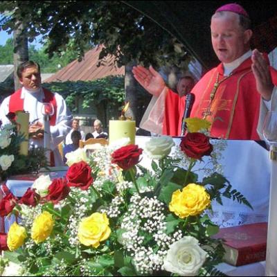 13 august 2006: Administrarea Mirului în Parohia Lespezi