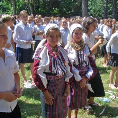 13 august 2006: Administrarea Mirului în Parohia Lespezi