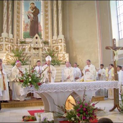 19 august 2006: Faraoani: Inaugurarea unui centru pentru copiii defavorizaţi