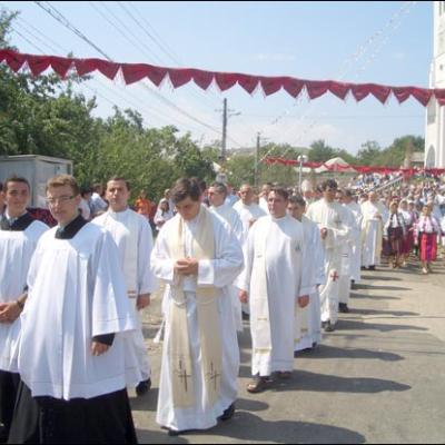 19 august 2006: Faraoani: Inaugurarea unui centru pentru copiii defavorizaţi