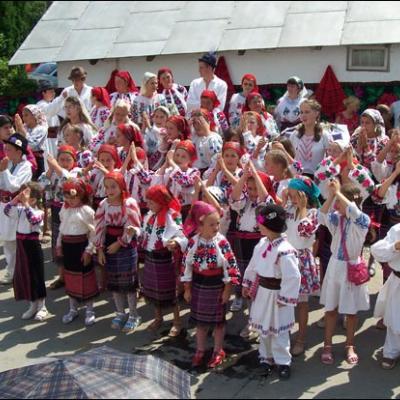 19 august 2006: Faraoani: Inaugurarea unui centru pentru copiii defavorizaţi