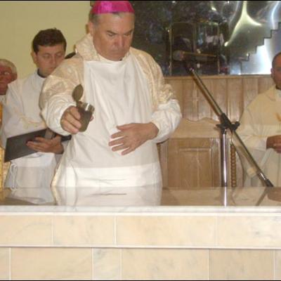 24 august 2006: Nicolae Bălcescu: Sfinţirea bisericii din cimitir, dedicată Tuturor Sfinţilor
