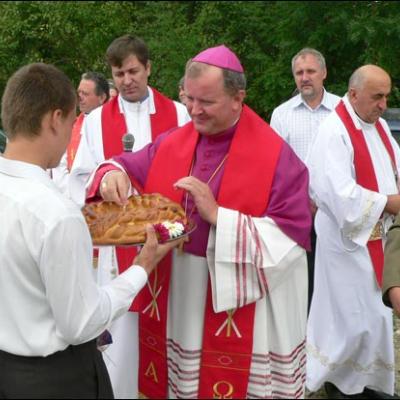 9 septembrie 2006: Administrarea Mirului în Parohia Gheorghe Doja