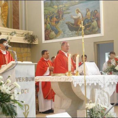 10 septembrie 2006: Administrarea Mirului în Parohia Mărgineni