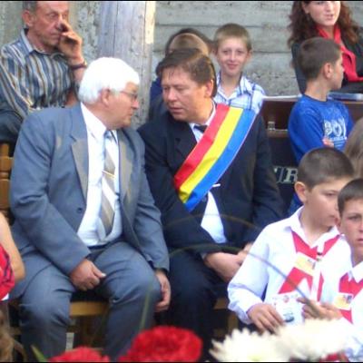 16 septembrie 2006: Administrarea Mirului în Parohia Satu Nou (BC)
