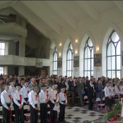 23 septembrie 2006: Administrarea Mirului în Parohia Valea Mică
