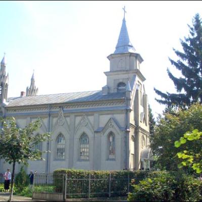 24 septembrie: Administrarea Mirului în Parohia Botoşani pentru 45 de candidaţi