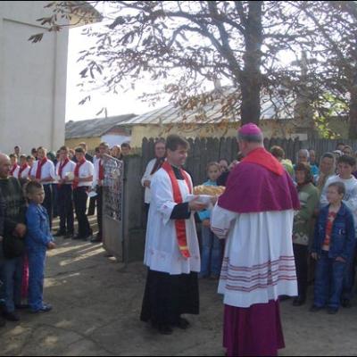 8 octombrie 2006: Administrarea Mirului în Parohia Focuri
