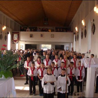 8 octombrie 2006: Administrarea Mirului în Parohia Focuri