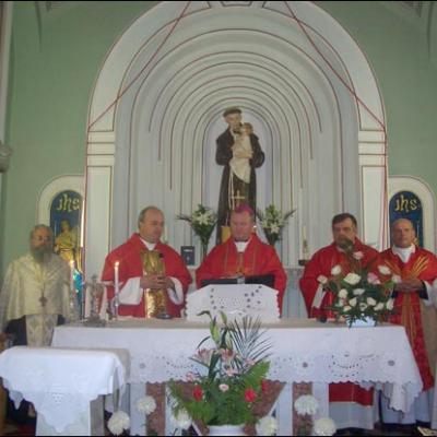 15 octombrie 2006: Administrarea Mirului în Parohia Fălticeni