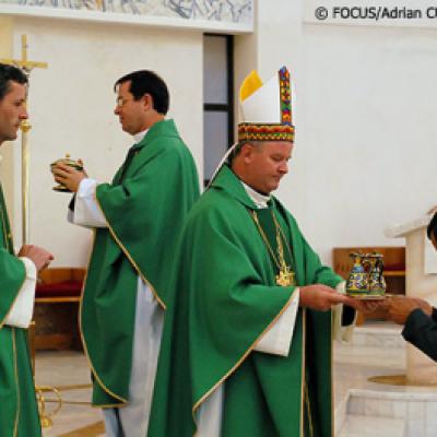 22 octombrie 2006: Iaşi: Expoziţie de obiecte religioase