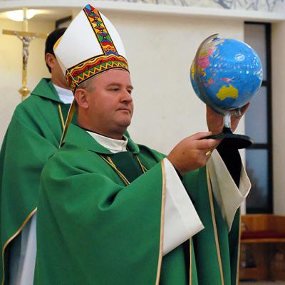 22 octombrie 2006: Iaşi: Expoziţie de obiecte religioase