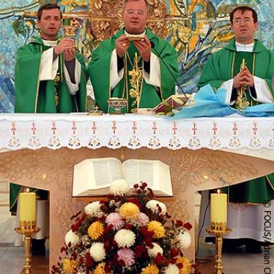 22 octombrie 2006: Iaşi: Expoziţie de obiecte religioase