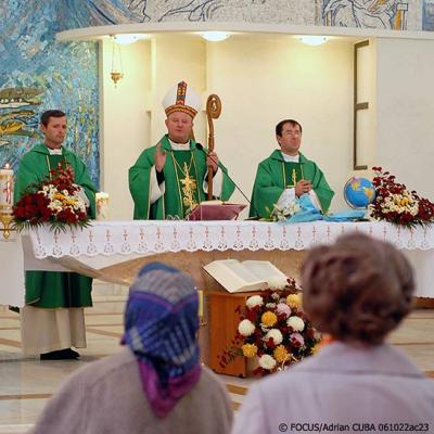 22 octombrie 2006: Iaşi: Expoziţie de obiecte religioase