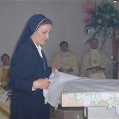 29 octombrie 2006: Roman: Consacrarea altarului şi sfinţirea bisericii "Fericitul Ieremia"