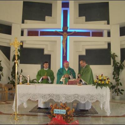 4-5 noiembrie 2006: Vizită pastorală în Parohia "Sf. Tereza a Pruncului Isus" din Piatra Neamţ