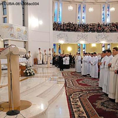 8 decembrie 2006: Iaşi: 15 noi diaconi